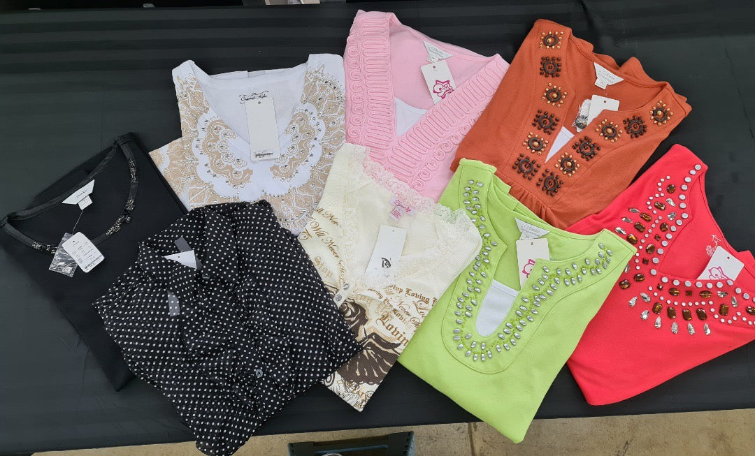 MYSTERY CLOTHING BOX FOR WOMEN 50 GARMENTS