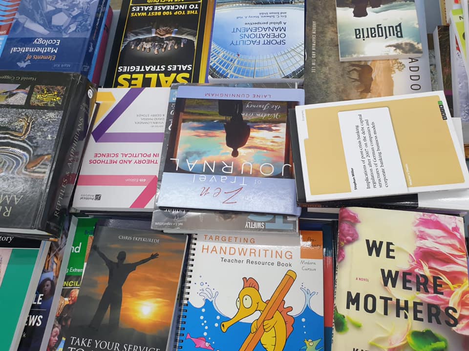 MYSTERY BOX OF 10|20 BOOKS FOR THE EDUCATED MIND