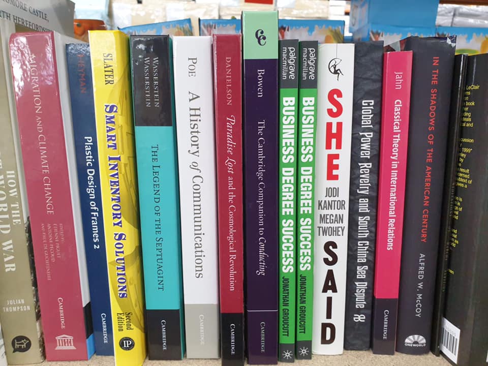 MYSTERY BOX OF 10|20 BOOKS FOR THE EDUCATED MIND