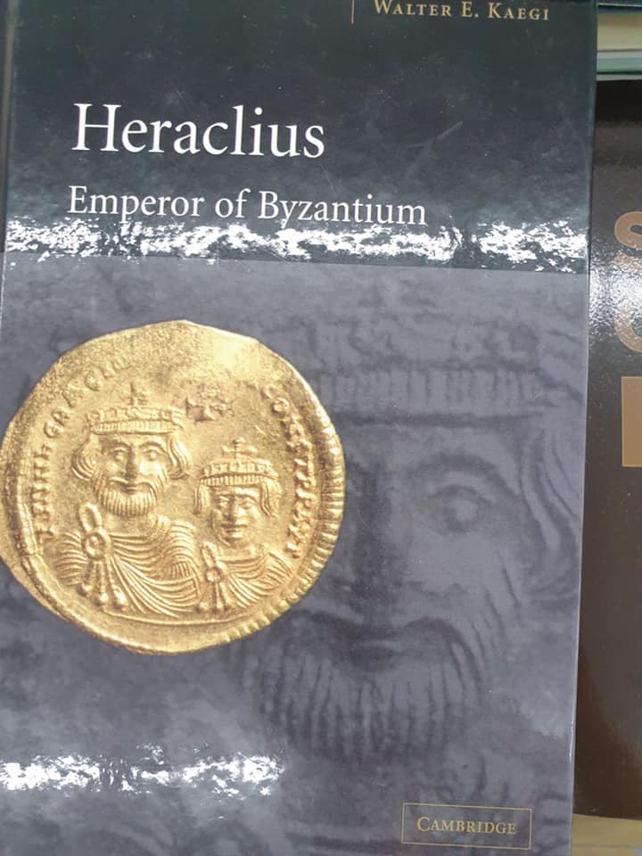 MYSTERY BOX OF 10|20 BOOKS FOR THE EDUCATED MIND