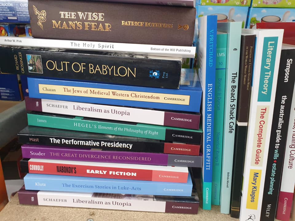 MYSTERY BOX OF 10|20 BOOKS FOR THE EDUCATED MIND
