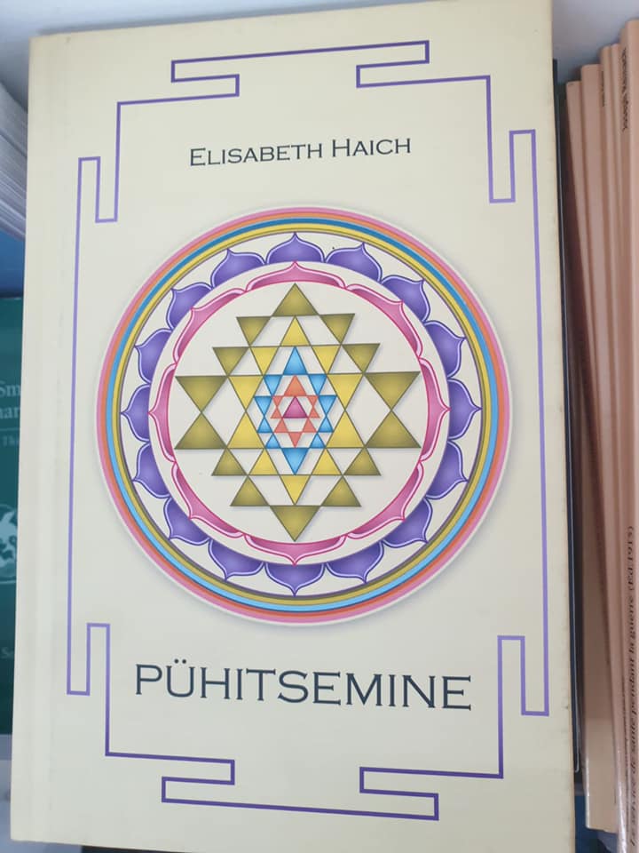 MYSTERY BOX OF 10|20 BOOKS FOR THE EDUCATED MIND