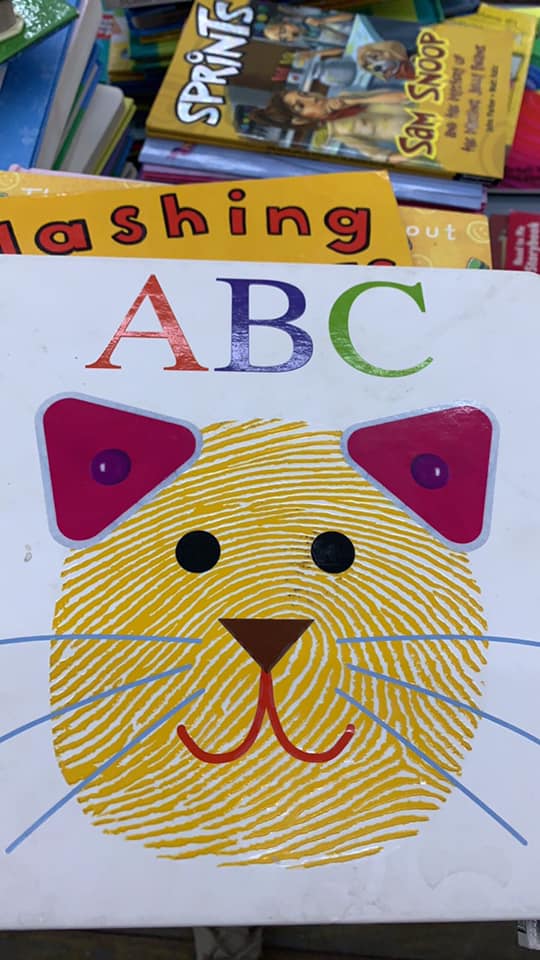 BOX OF BOOKS FOR THE CURIOUS MIND MIN 15 BOOKS