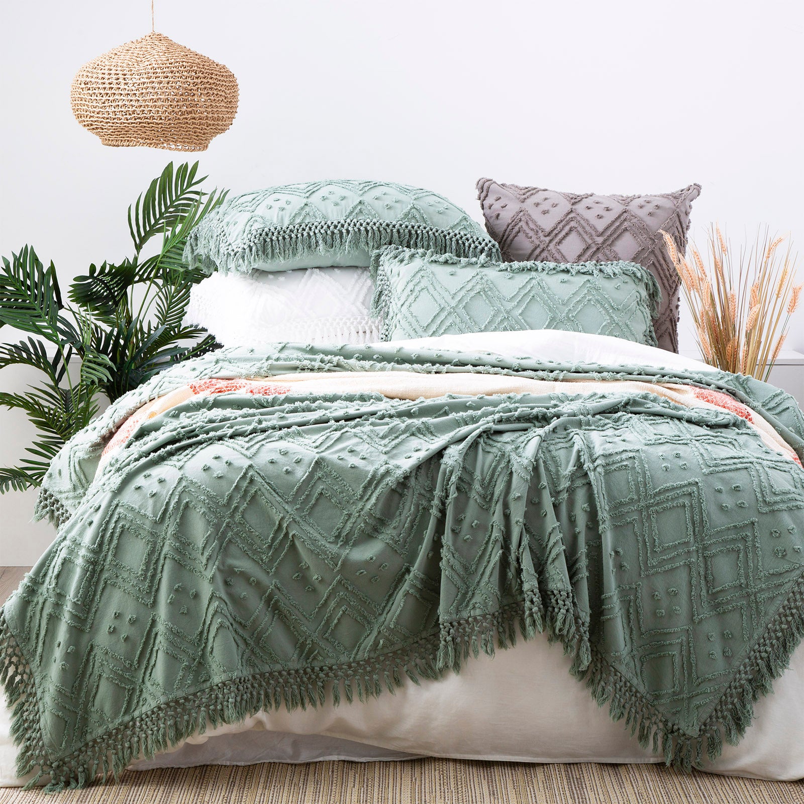 Park Avenue Medallion 100 % cotton Vintage washed Tuffted Bed Cover set