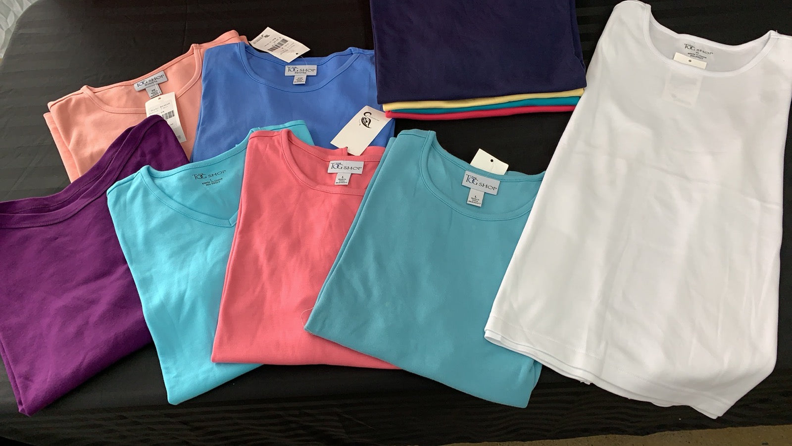 BOX OF 10 OR 20 ASSORTED DESIGNERS WOMEN’S CLOTHING