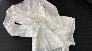 BOX OF 5 OR 10 DESIGNER CLOTHING FOR YOUNG WOMEN FROM QLD DESIGNER GIRL IN THE SUN & TOBY HEART GINGER