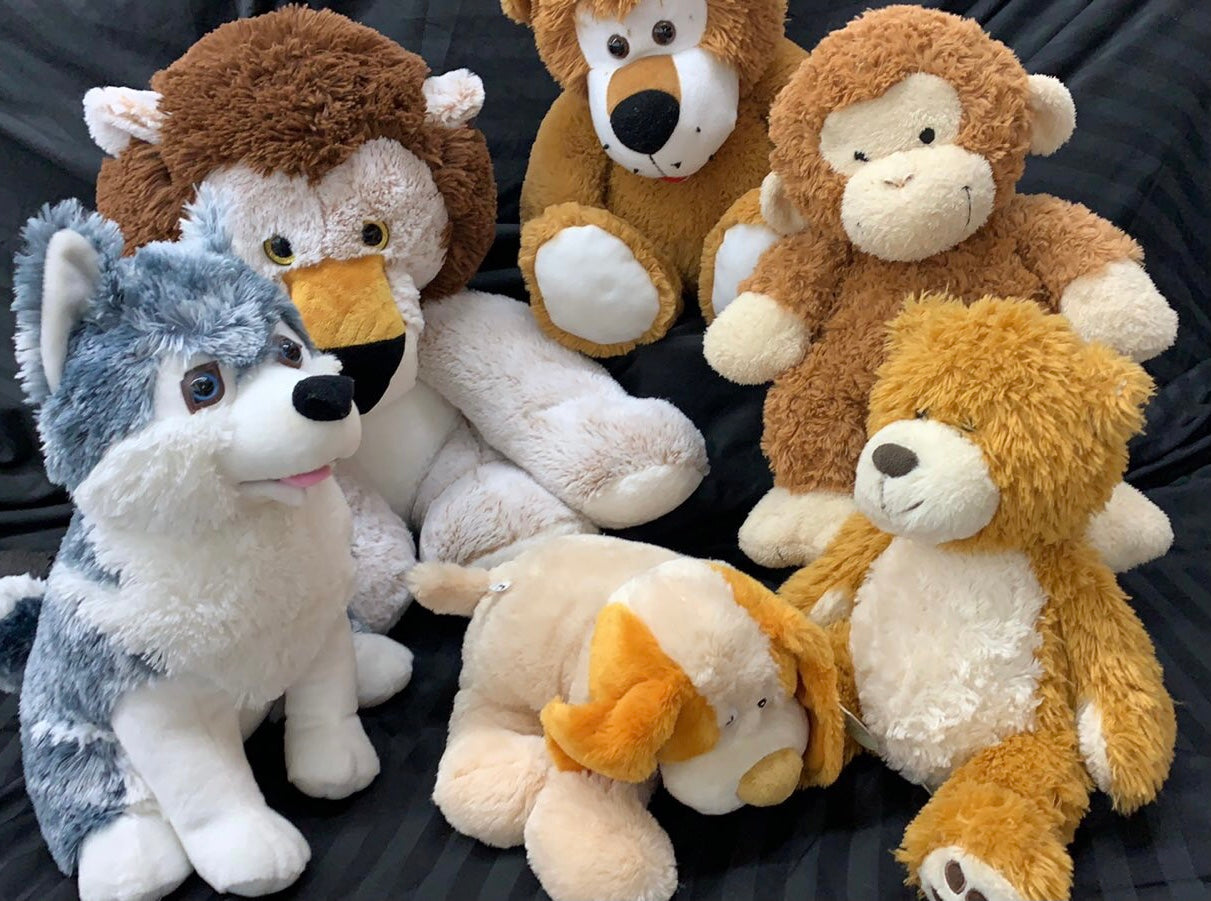 BOX OF QUALITY ASSORTED SOFT TOYS MANY RARE AND COLLECTABLE ITEMS