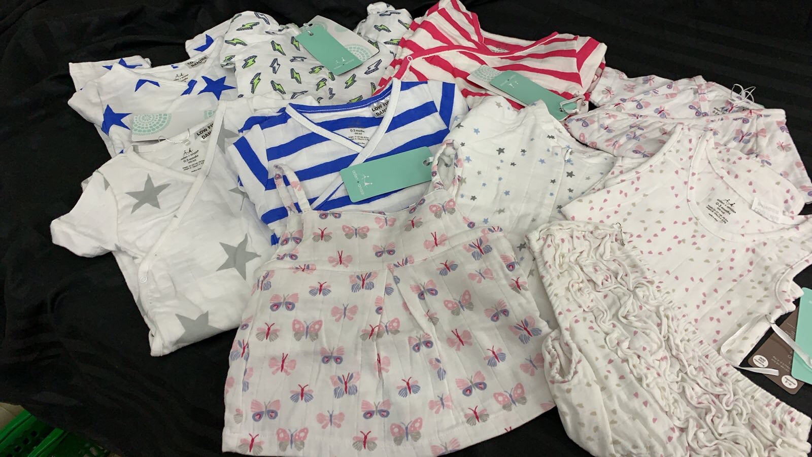 10 ASSORTED ADEN AND ANAIS PREMIUM BABY WEAR BOX