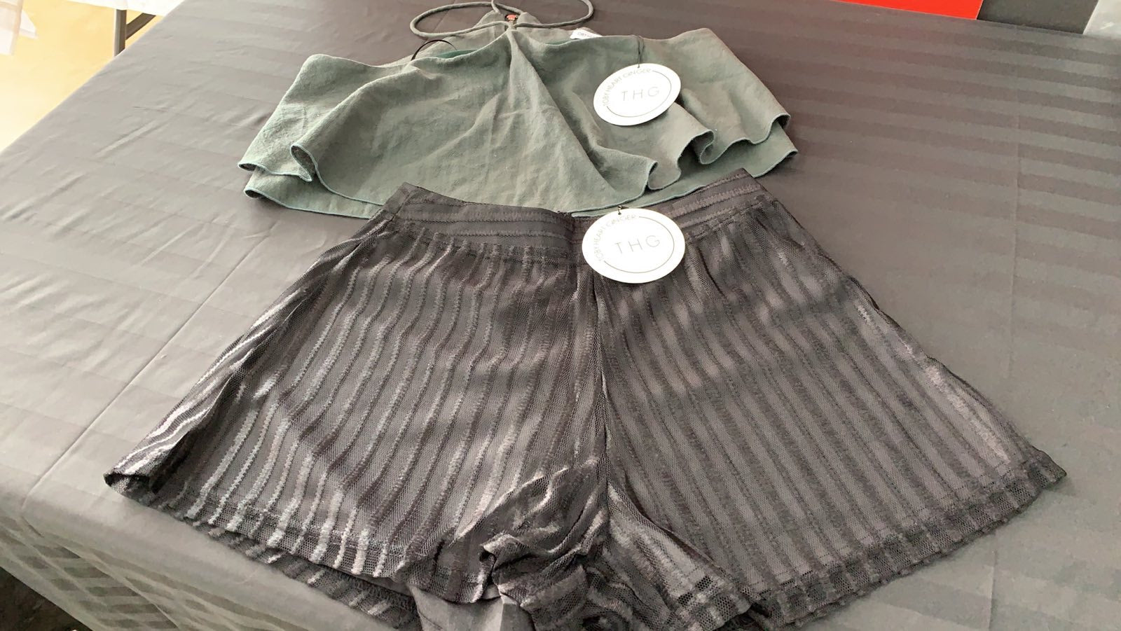 BOX OF 5 OR 10 DESIGNER CLOTHING FOR YOUNG WOMEN FROM QLD DESIGNER GIRL IN THE SUN & TOBY HEART GINGER