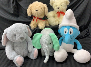 BOX OF QUALITY ASSORTED SOFT TOYS MANY RARE AND COLLECTABLE ITEMS