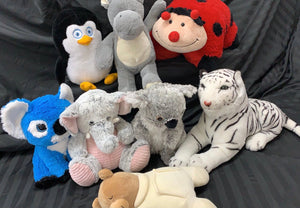BOX OF QUALITY ASSORTED SOFT TOYS MANY RARE AND COLLECTABLE ITEMS