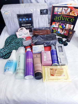 MONEY SAVING BUNDLE DEAL! MEGA BEAUTY BOX OF 100 PRODUCTS FOR YOUR SKIN HAIR MAKEUP NAILS EYES AND MORE ALL BRANDED + THE EXCITING LUCKY DIP MYSTERY BOX