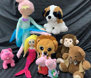 BOX OF QUALITY ASSORTED SOFT TOYS MANY RARE AND COLLECTABLE ITEMS