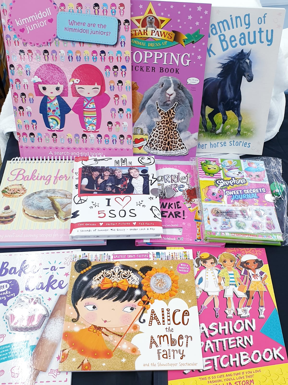 AMAZING MYSTERY BOX OF 10 BOOKS FOR BOYS OR GIRLS FOR ALL AGES