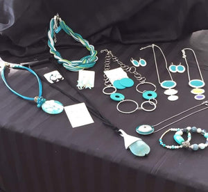 50 x ASSORTED MYER AND DAVID JONES JEWELLERY MEGA BUNDLE