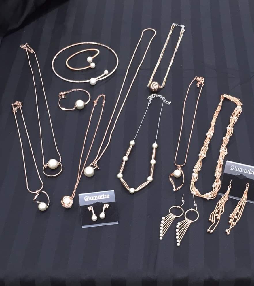 50 x ASSORTED MYER AND DAVID JONES JEWELLERY MEGA BUNDLE