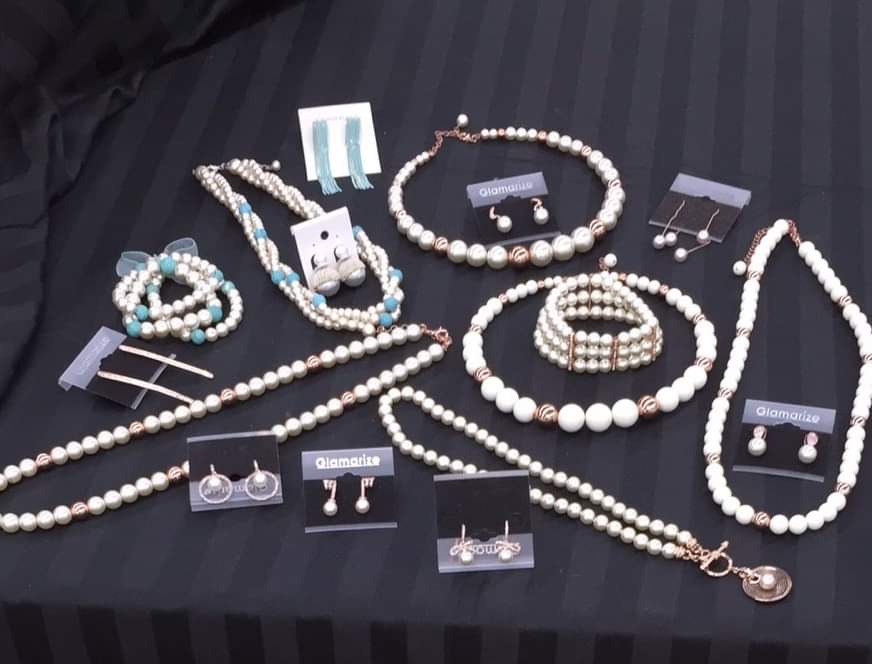 50 x ASSORTED MYER AND DAVID JONES JEWELLERY MEGA BUNDLE