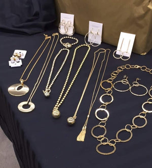 50 x ASSORTED MYER AND DAVID JONES JEWELLERY MEGA BUNDLE