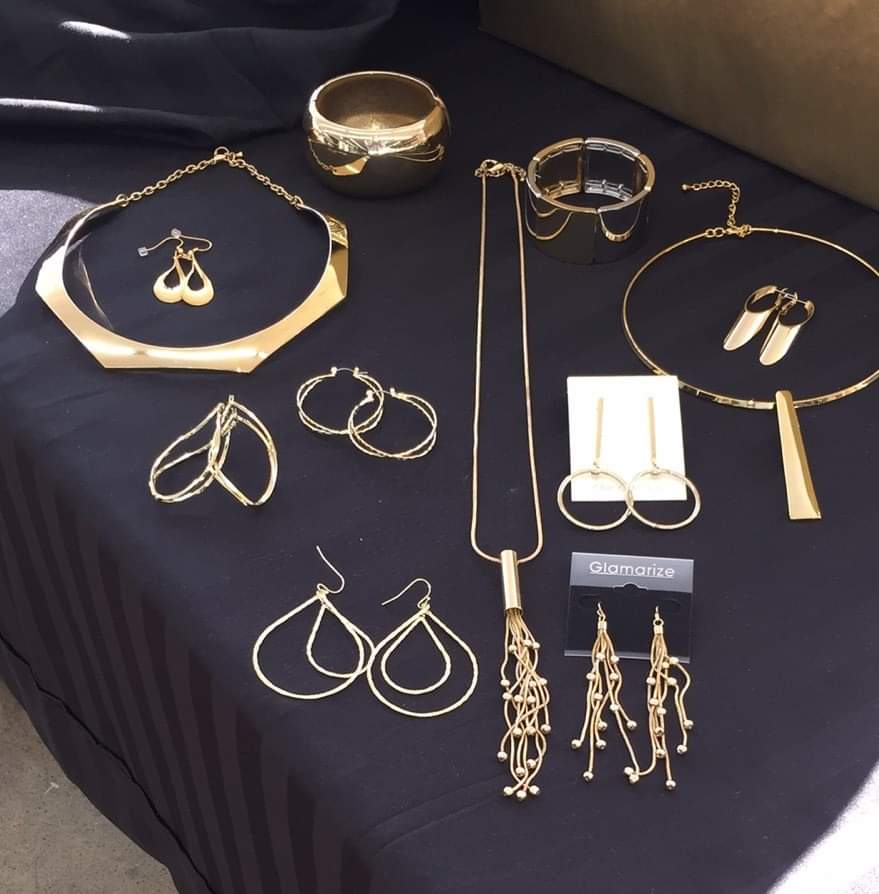 50 x ASSORTED MYER AND DAVID JONES JEWELLERY MEGA BUNDLE