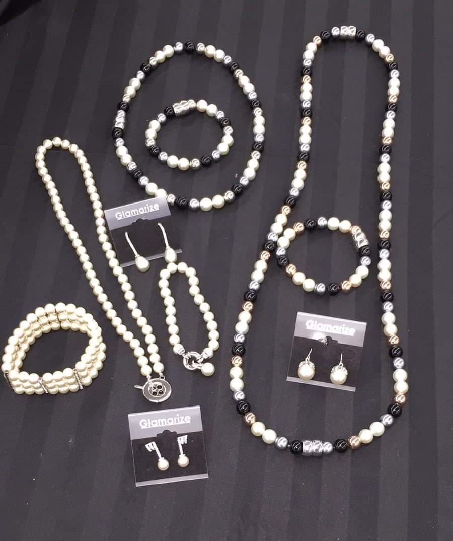 50 x ASSORTED MYER AND DAVID JONES JEWELLERY MEGA BUNDLE