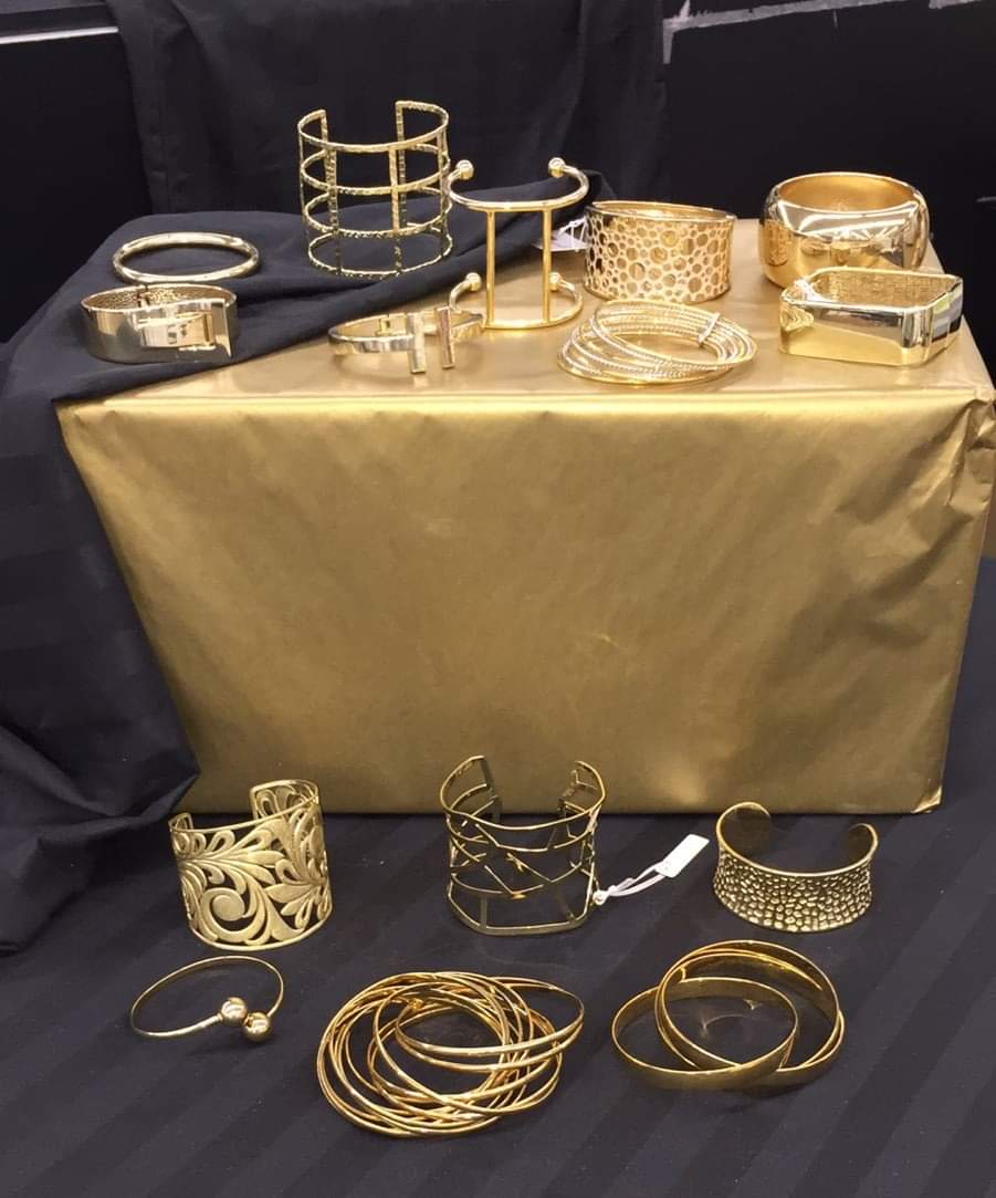 50 x ASSORTED MYER AND DAVID JONES JEWELLERY MEGA BUNDLE