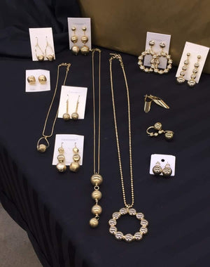 50 x ASSORTED MYER AND DAVID JONES JEWELLERY MEGA BUNDLE