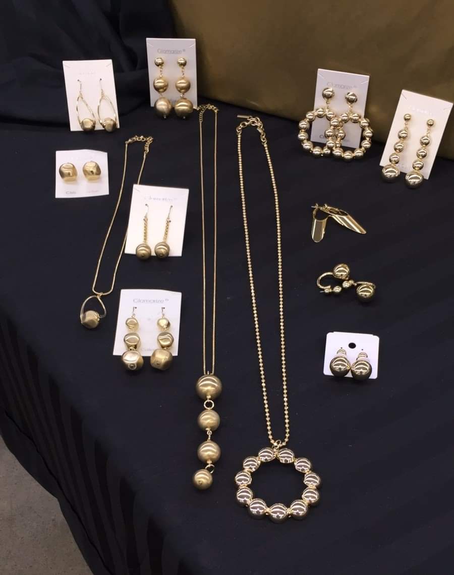 50 x ASSORTED MYER AND DAVID JONES JEWELLERY MEGA BUNDLE