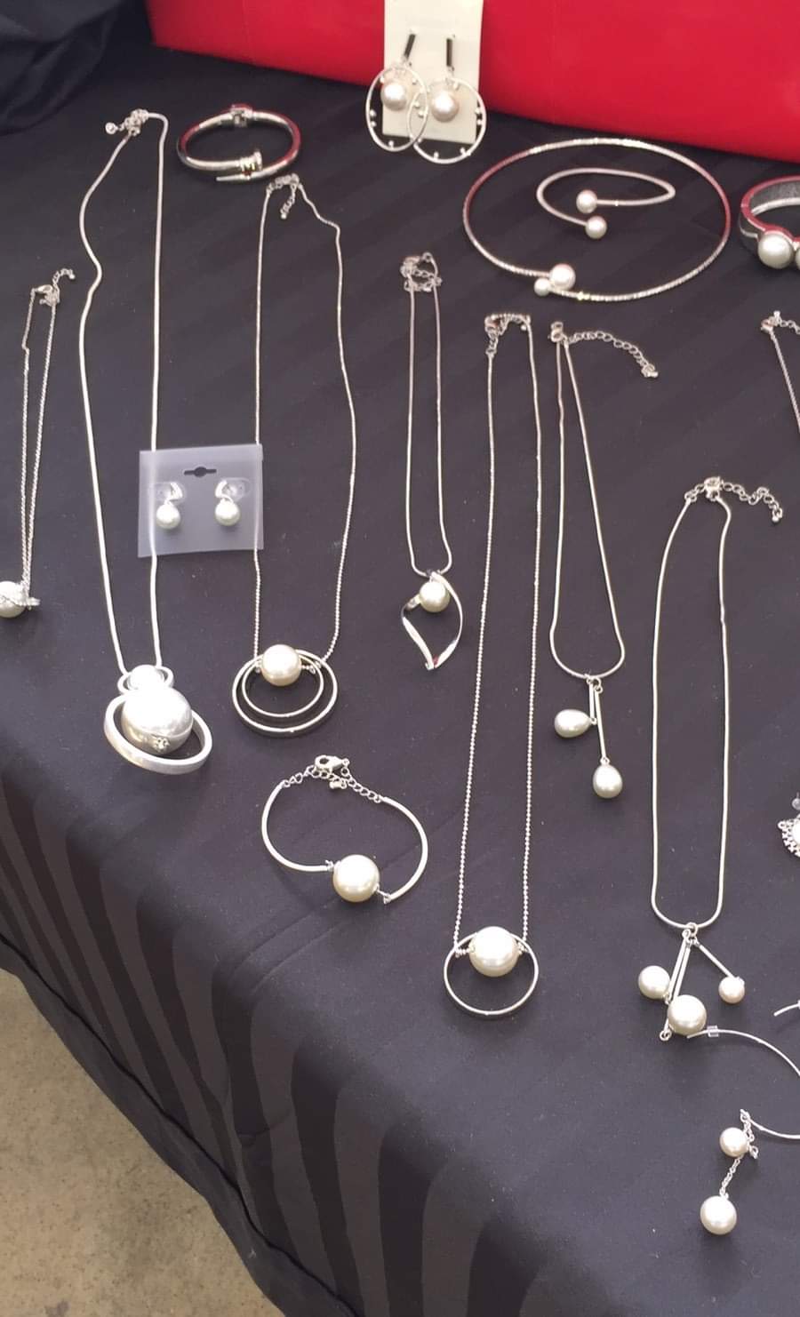 50 x ASSORTED MYER AND DAVID JONES JEWELLERY MEGA BUNDLE