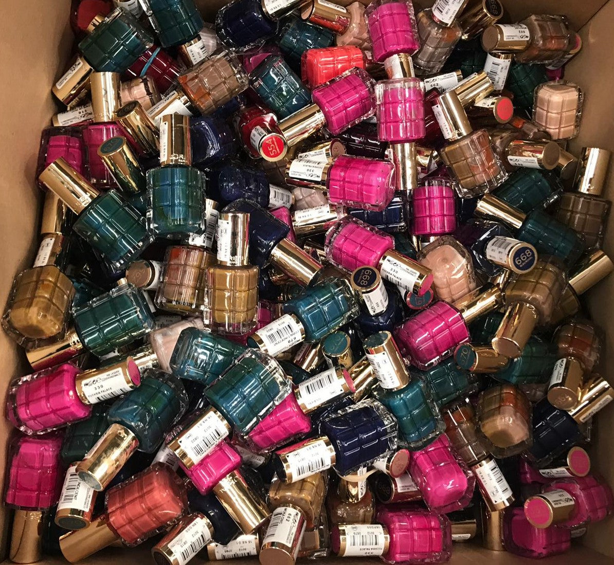 20 ASSORTED NAIL POLISHES ALL BRANDED