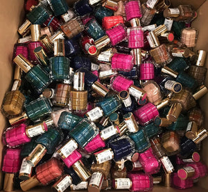 20 ASSORTED NAIL POLISHES ALL BRANDED