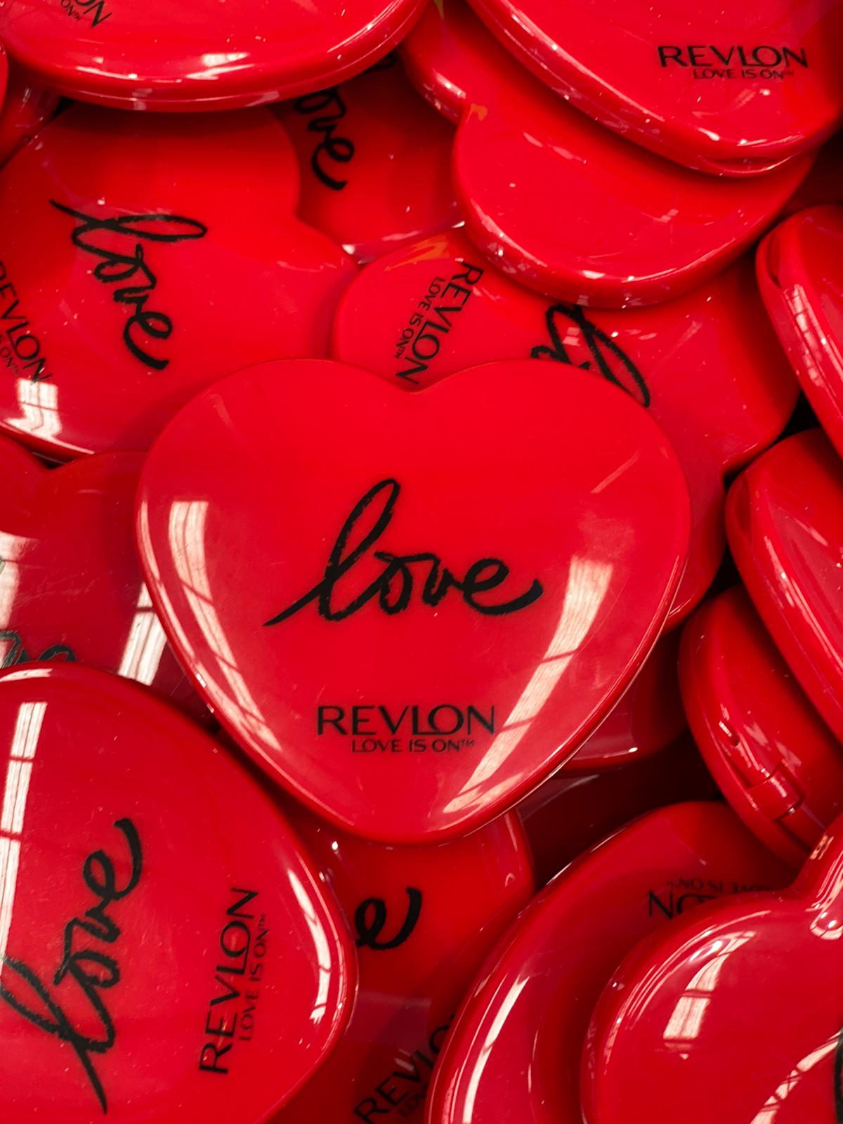 202 PIECE MASTER MAKEUP AND BEAUTY PACK + BONUS