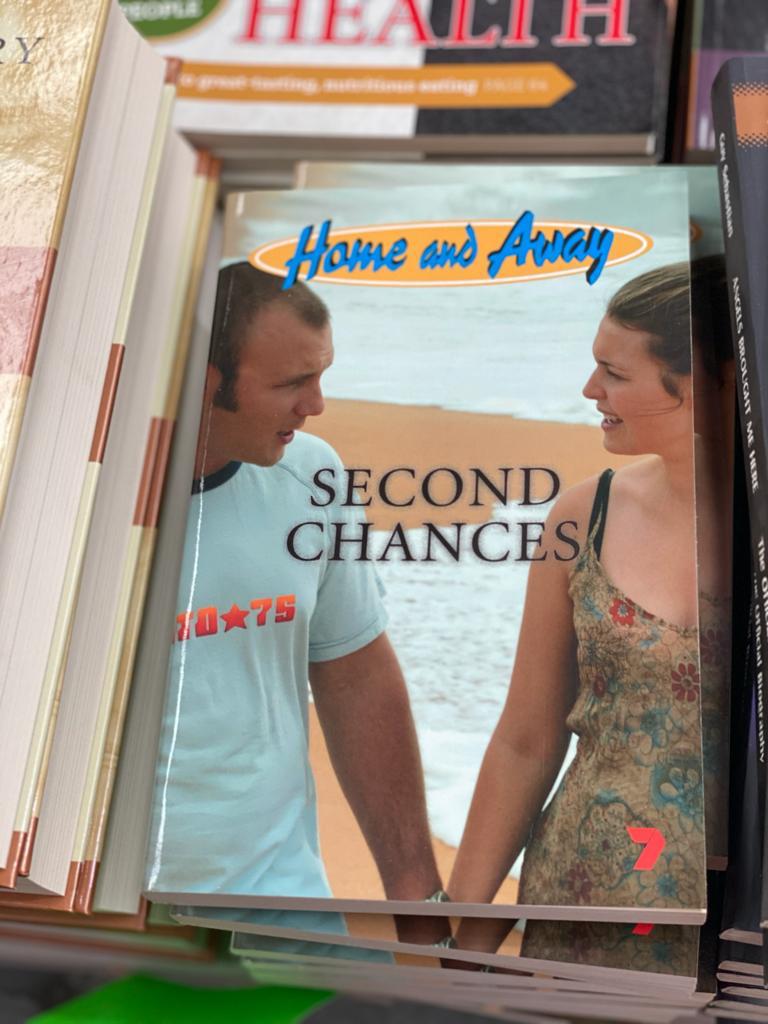 AMAZING MYSTERY BOX OF BOOKS 10|20