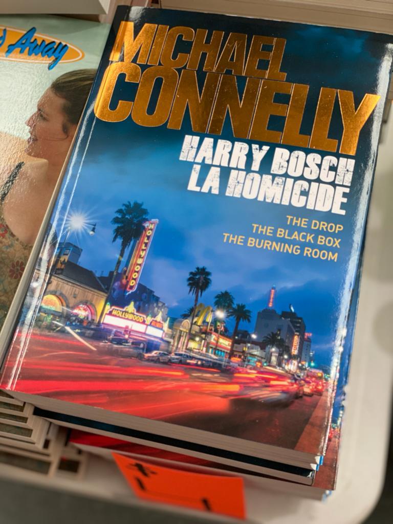 AMAZING MYSTERY BOX OF BOOKS 10|20