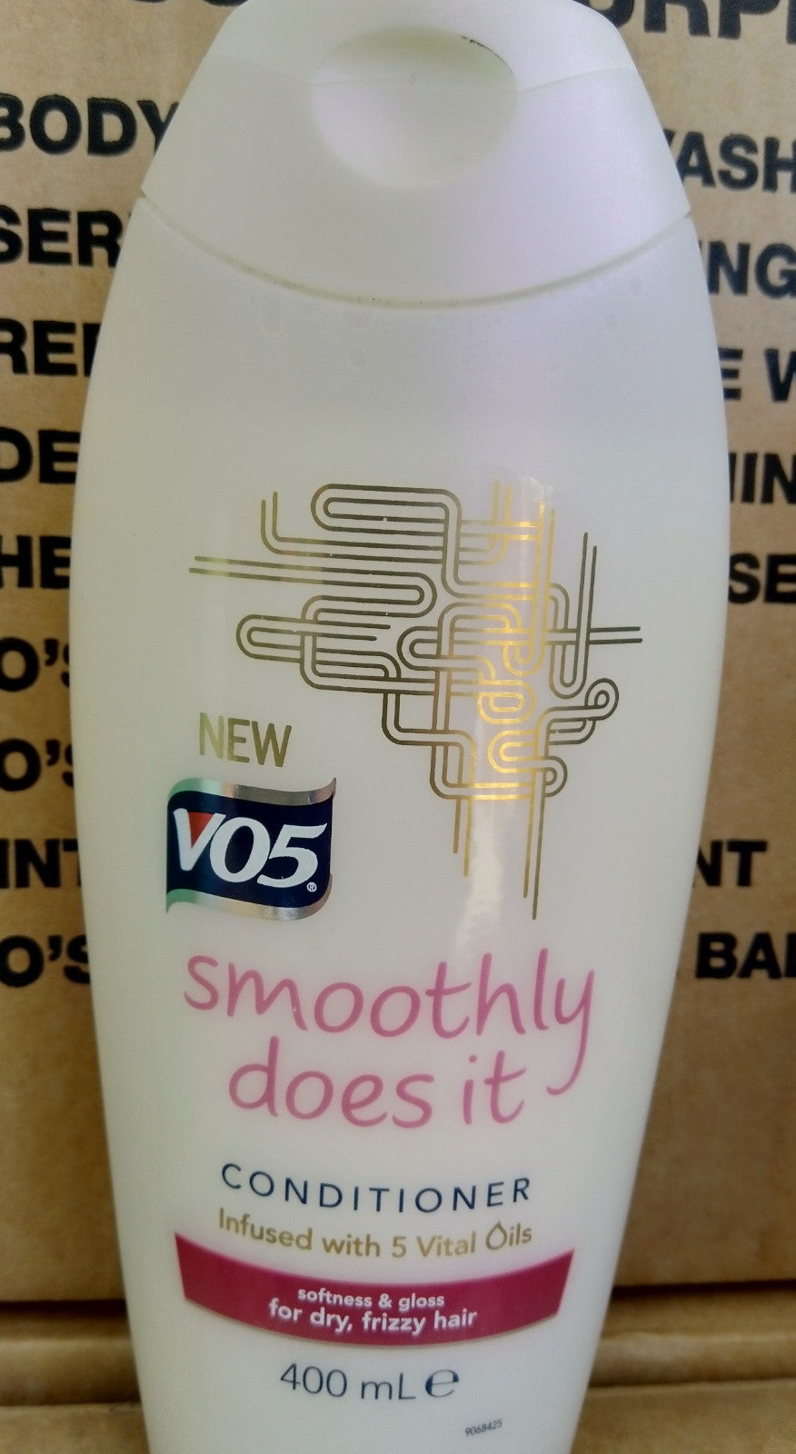 202 PIECE MASTER MAKEUP AND BEAUTY PACK + BONUS