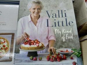 AMAZING MYSTERY BOX OF BOOKS 10|20