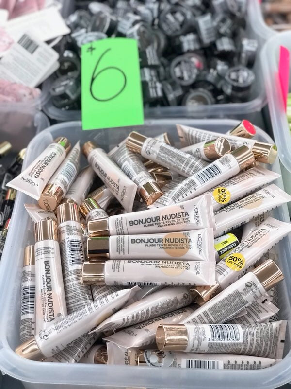 202 PIECE MASTER MAKEUP AND BEAUTY PACK + BONUS