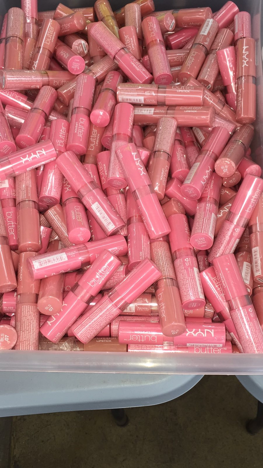 MONEY SAVING BUNDLE DEAL! SUPER MAKEUP MYSTERY PACK + PACK OF HAIR COLOURS