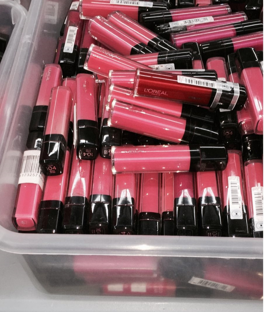 202 PIECE MASTER MAKEUP AND BEAUTY PACK + BONUS